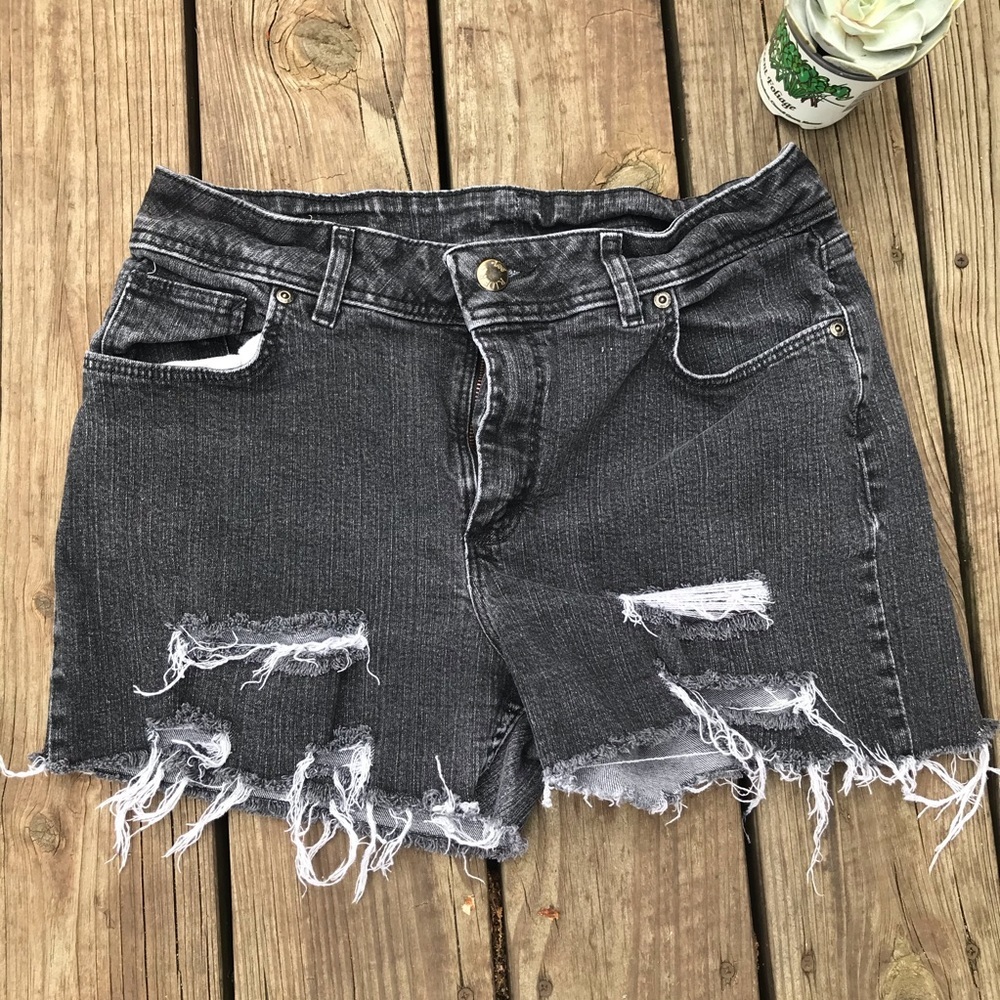Riders by Lee distressed vintage shorts.